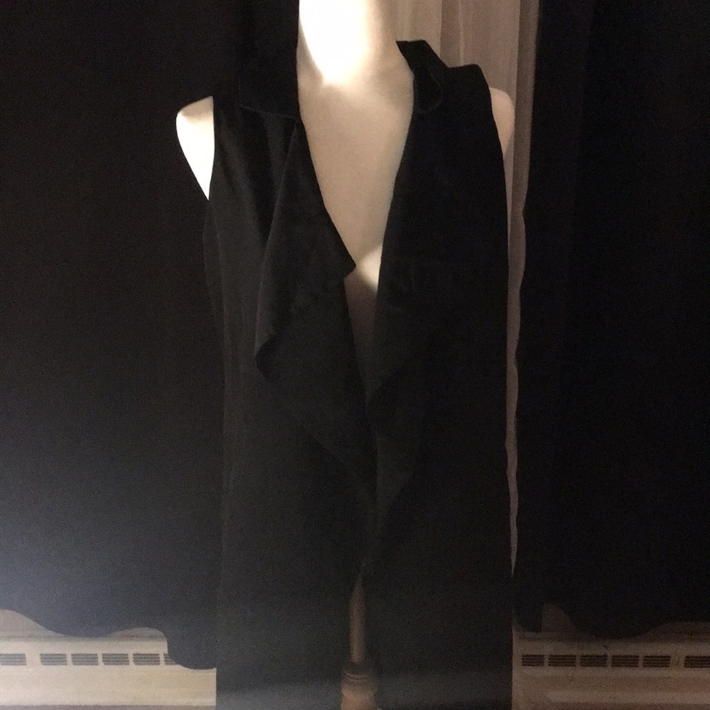 Sleeveless Cardigan